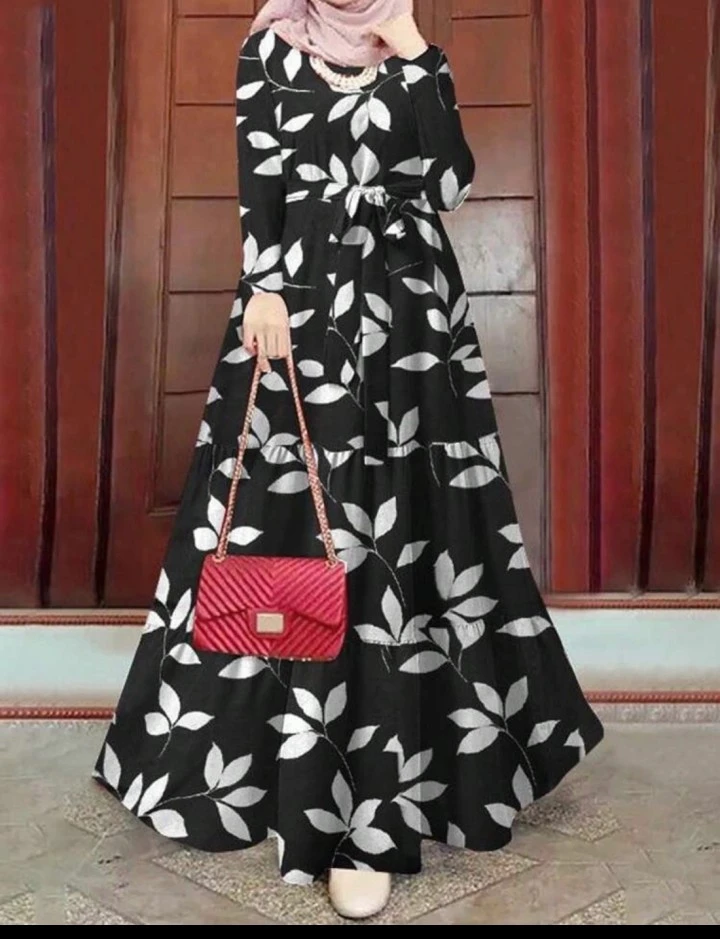 Black and White Leaf Print Maxi Dress