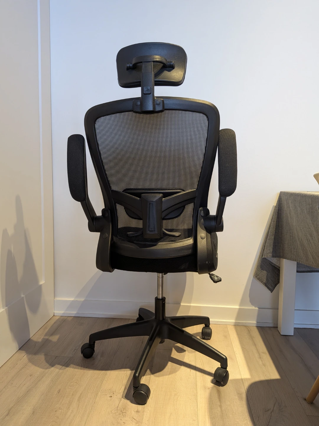 Ergonomic Mesh Office Chair with Headrest - photo 2