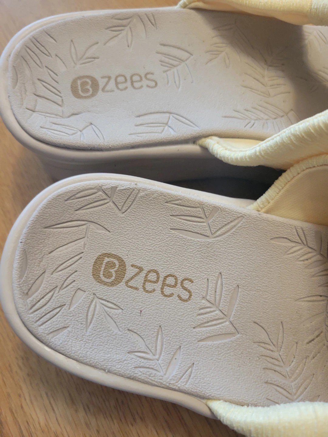 Bzees Women's Slip-on Sandals