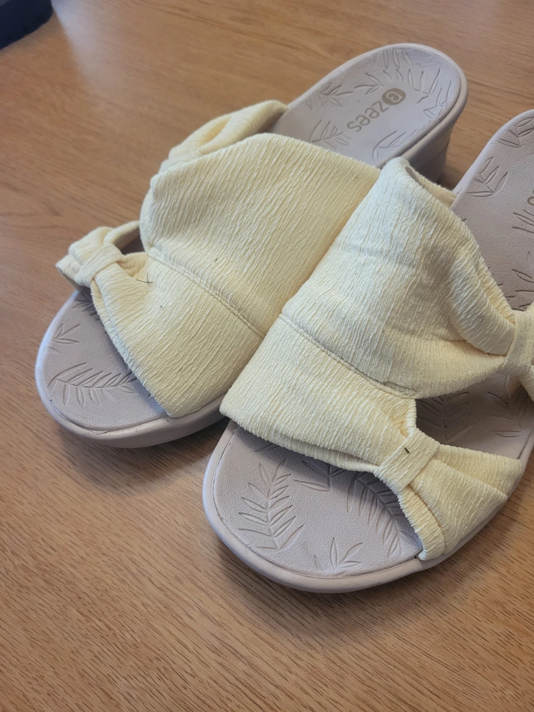 Bzees Women's Slip-on Sandals - photo 2