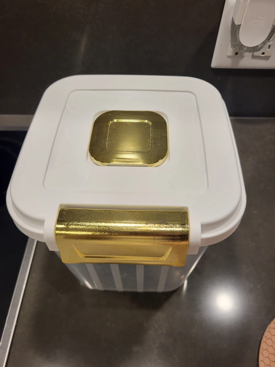 Small Rice Storage Container with Scoop - photo 2