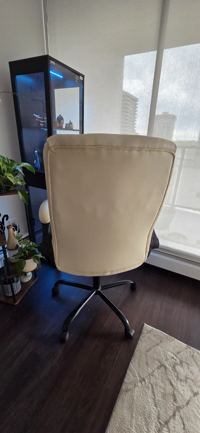 Executive/gaming chair with headrest. - photo 3
