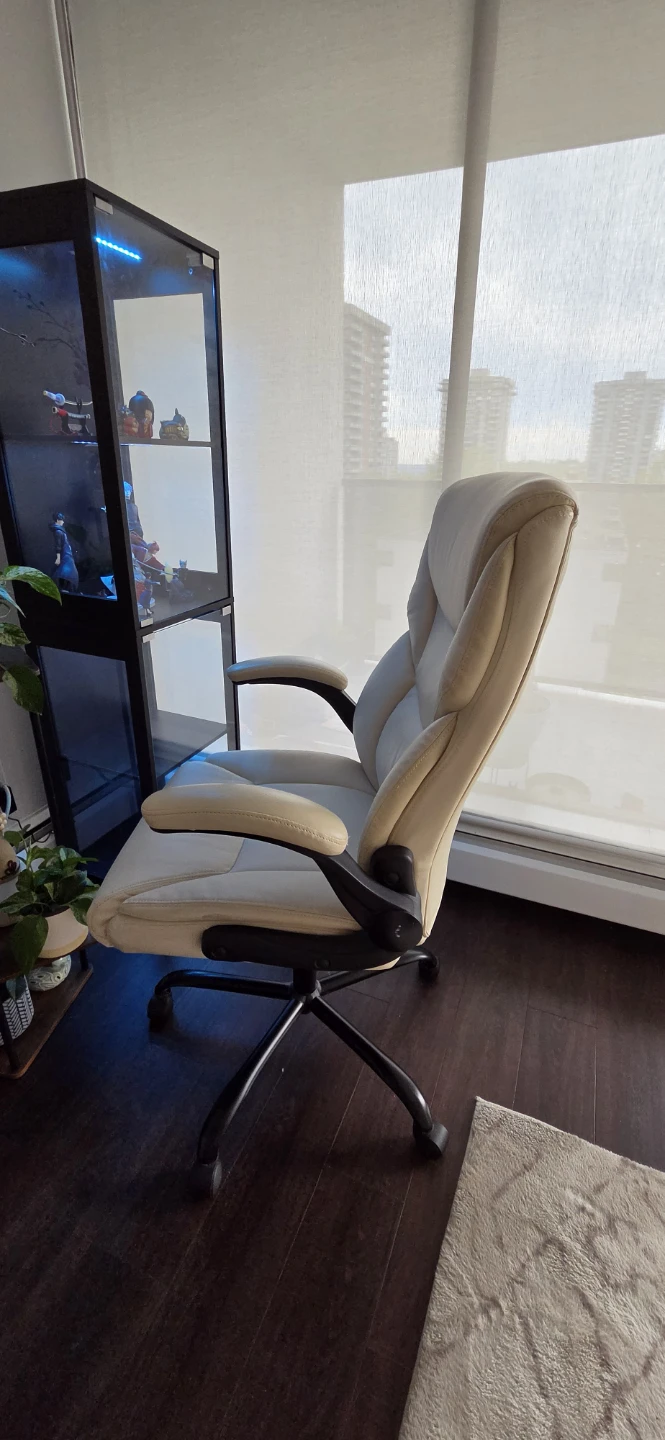 Executive/gaming chair with headrest. - photo 4