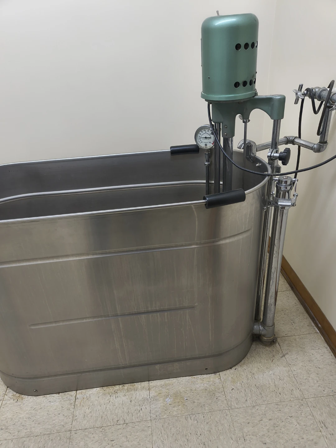 Therapeutic Whirlpool Bath - photo 3