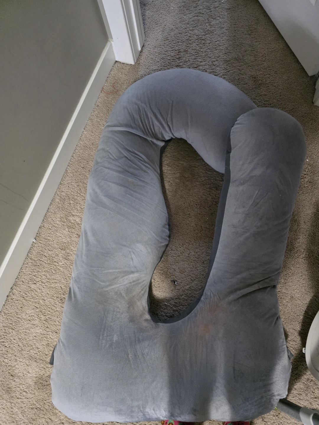U-Shaped Full Body Pregnancy Pillow - photo 2