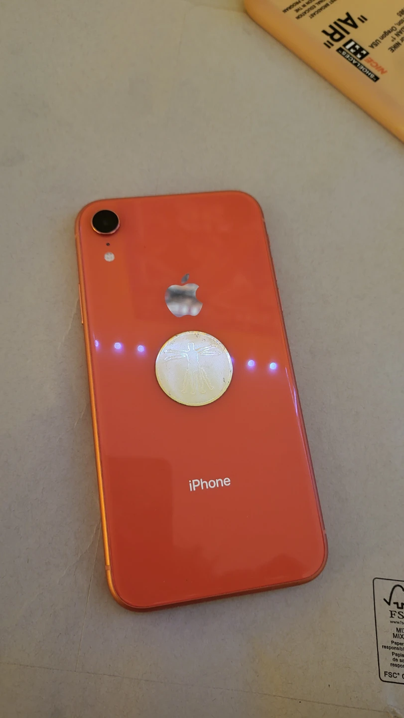 Apple iPhone XR - Coral - photo 3