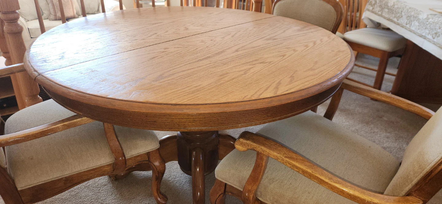 Round Oak Dining Table with Chairs - photo 3