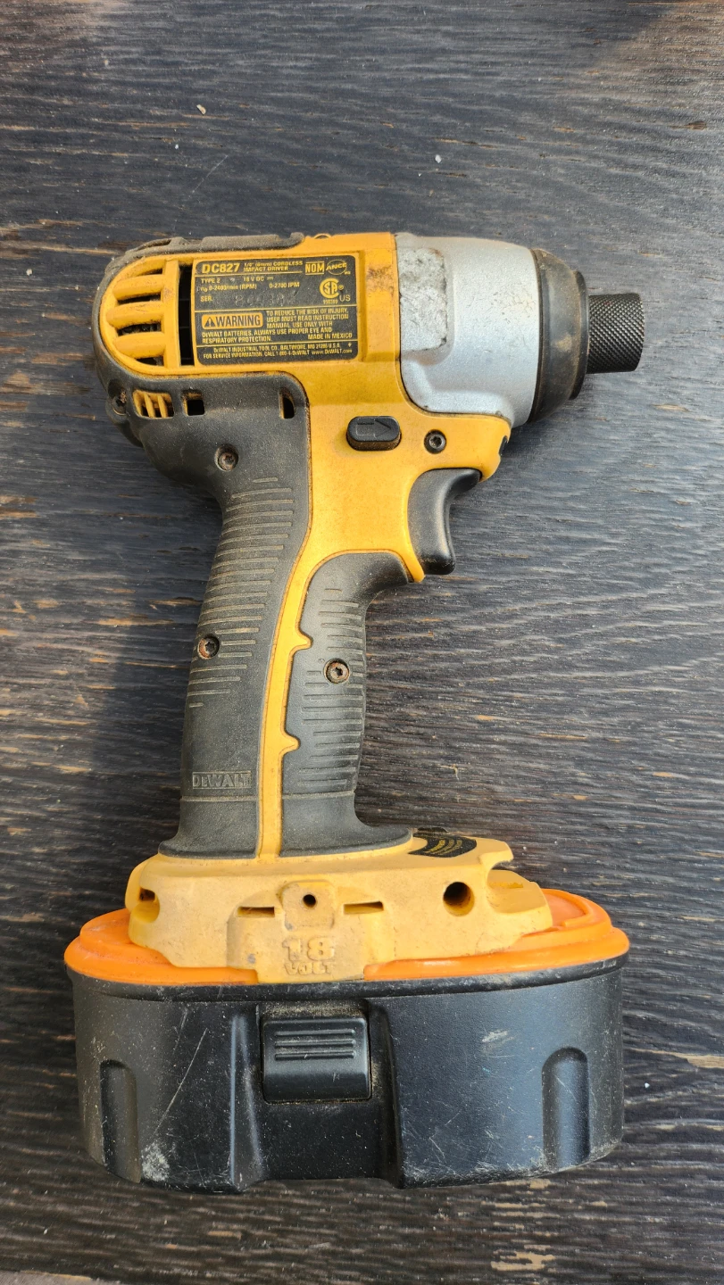 DeWalt DC827 18V Cordless Impact Driver