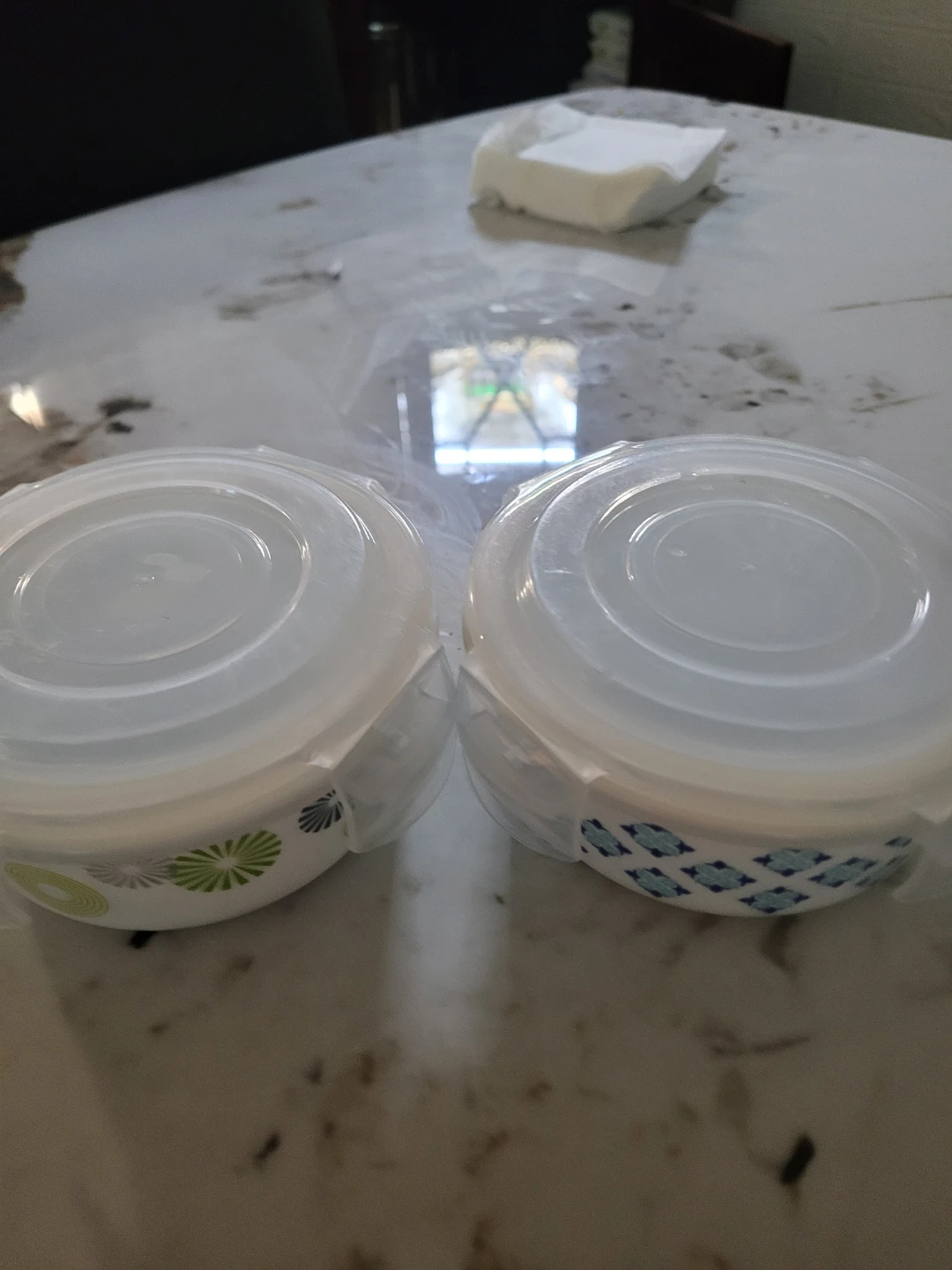 Set of 2 Food Storage glass Bowls with Lids$6