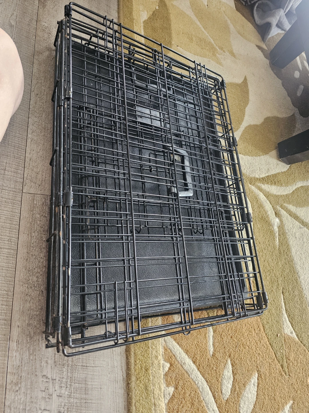 Black Metal Dog Crate