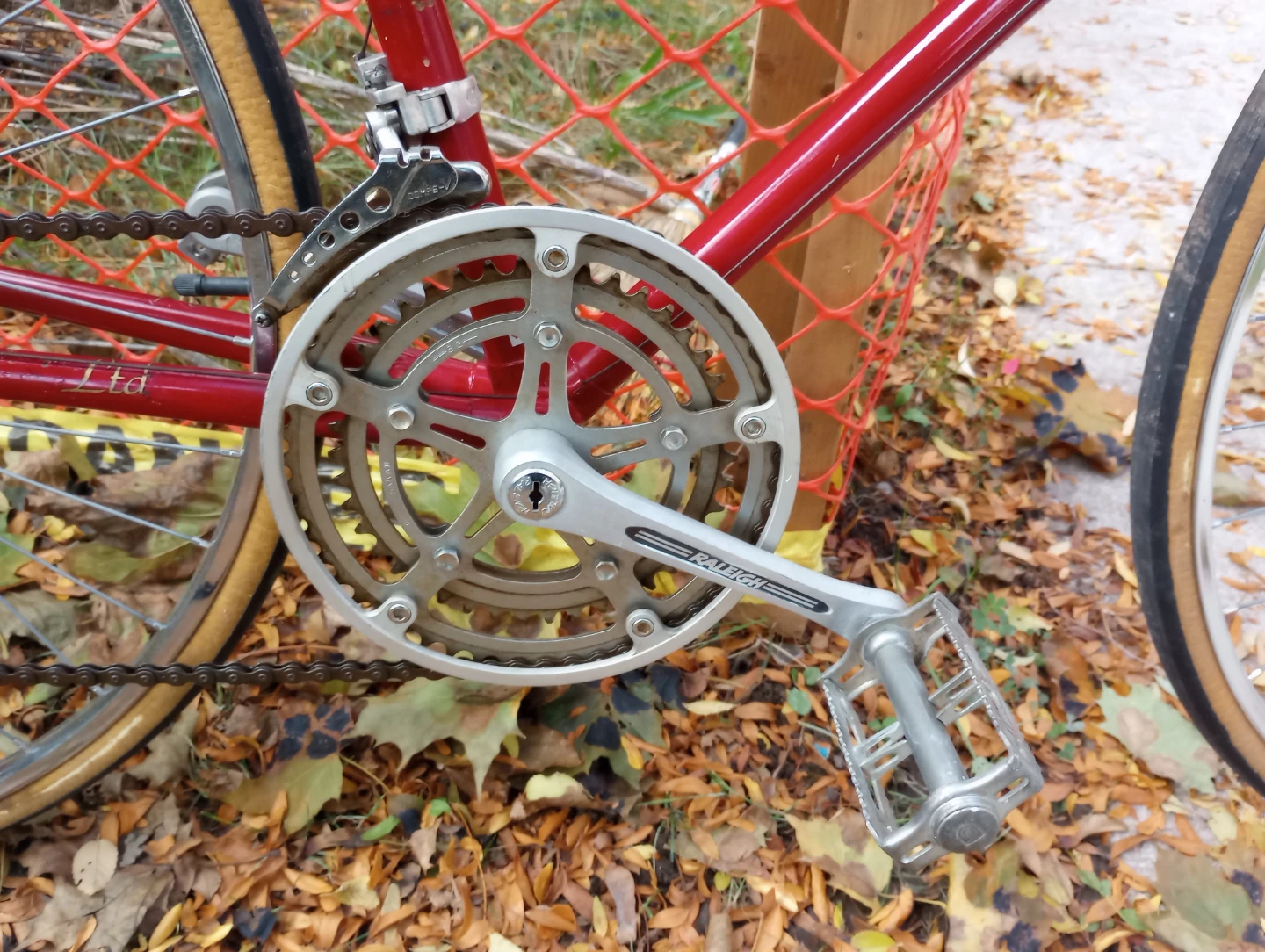 Vintage Raleigh Ltd Road Bike 27" wheels, 24" frame - photo 5