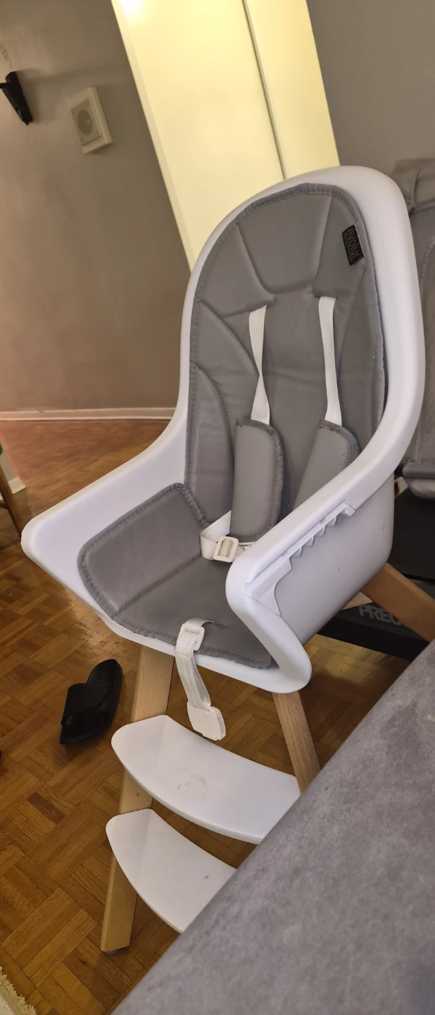Evolur High Chair - Great Condition! - photo 3
