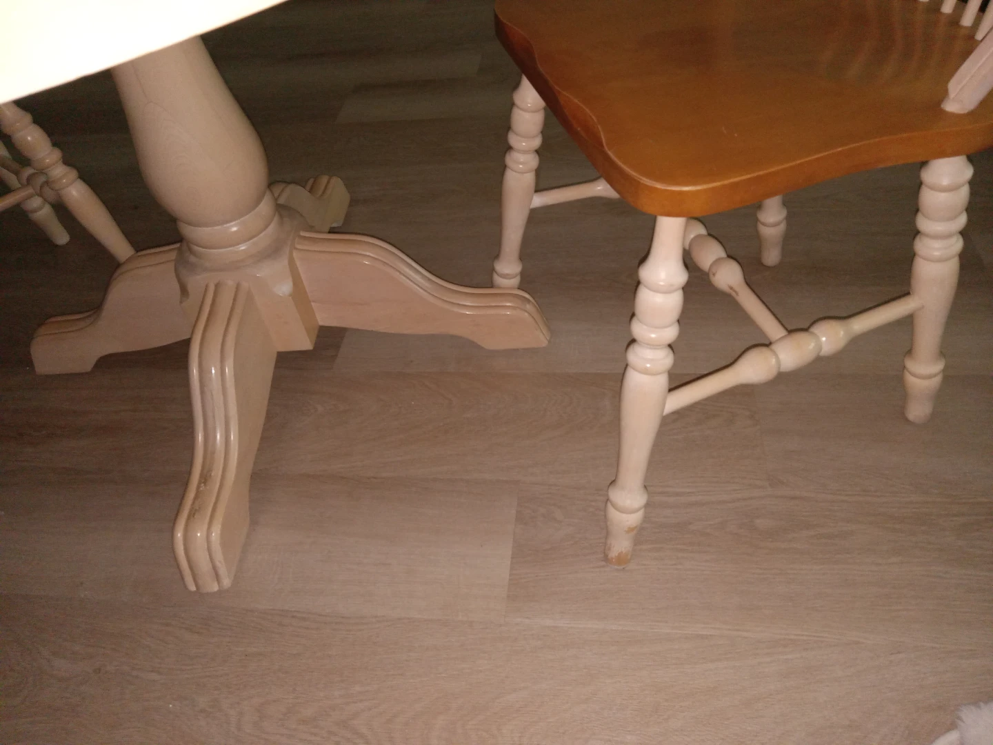 Expandable Wood Dining Table and 6 Chairs Set - photo 4