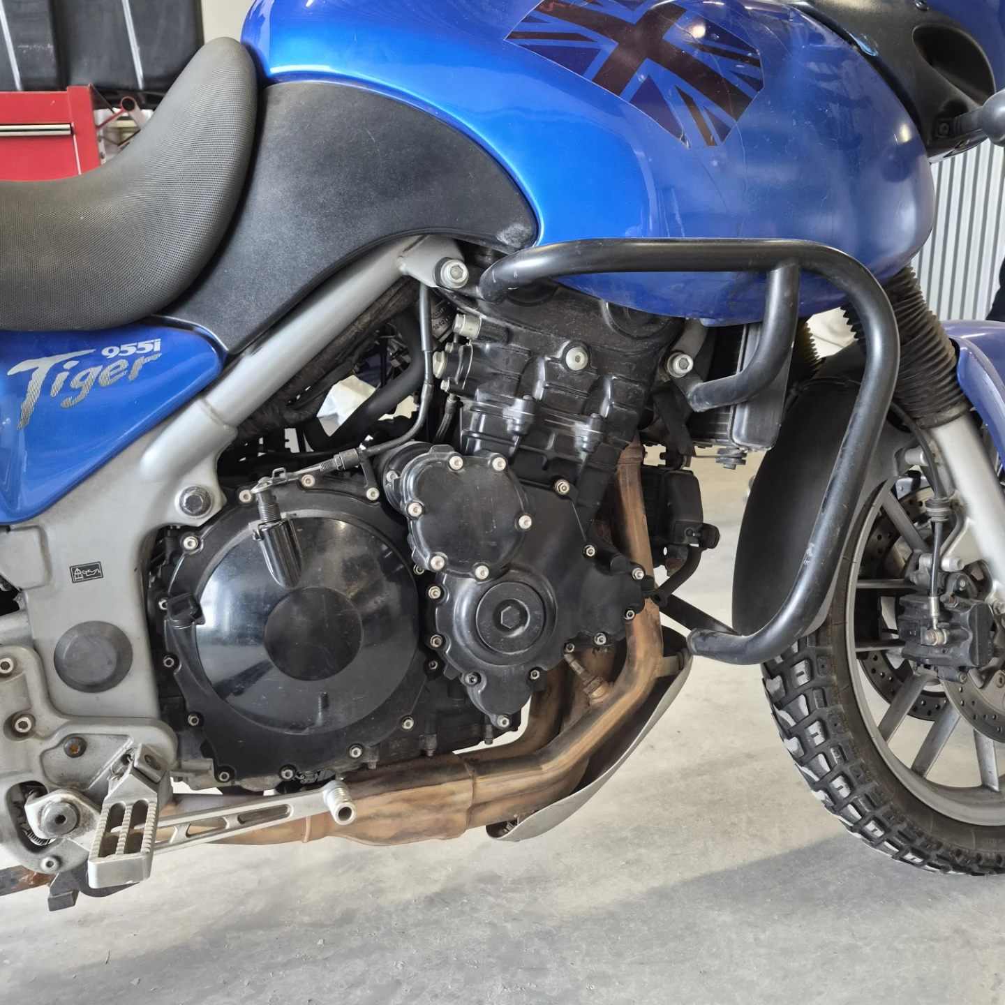 Triumph Tiger 955i Motorcycle - photo 4