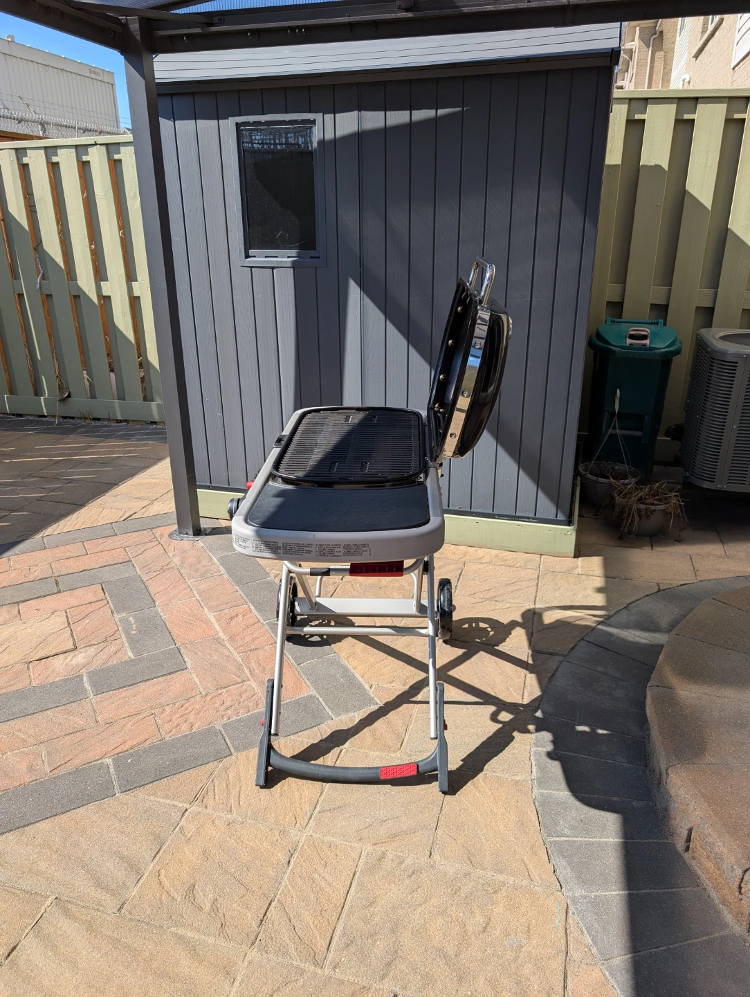 Weber Traveler Portable Gas Grill (Full Size) – Lightly Used - photo 5