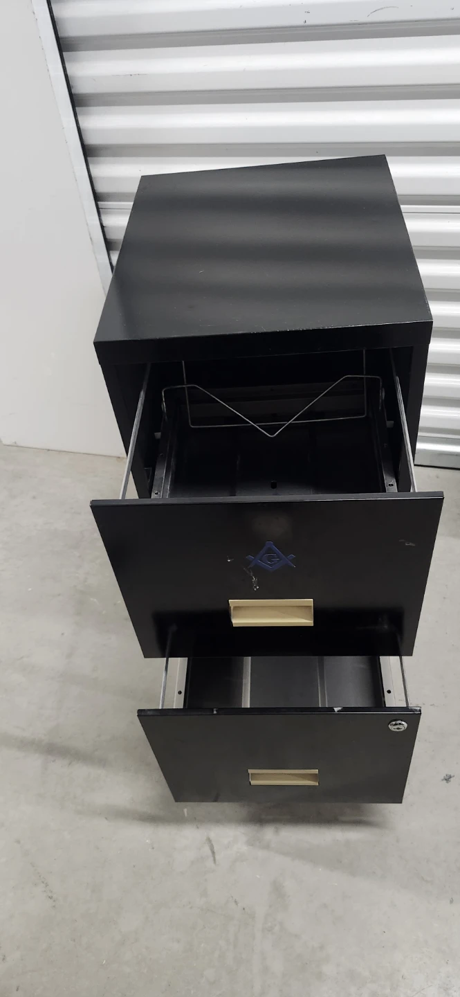 Metal filing cabinet ( no key) - photo 3