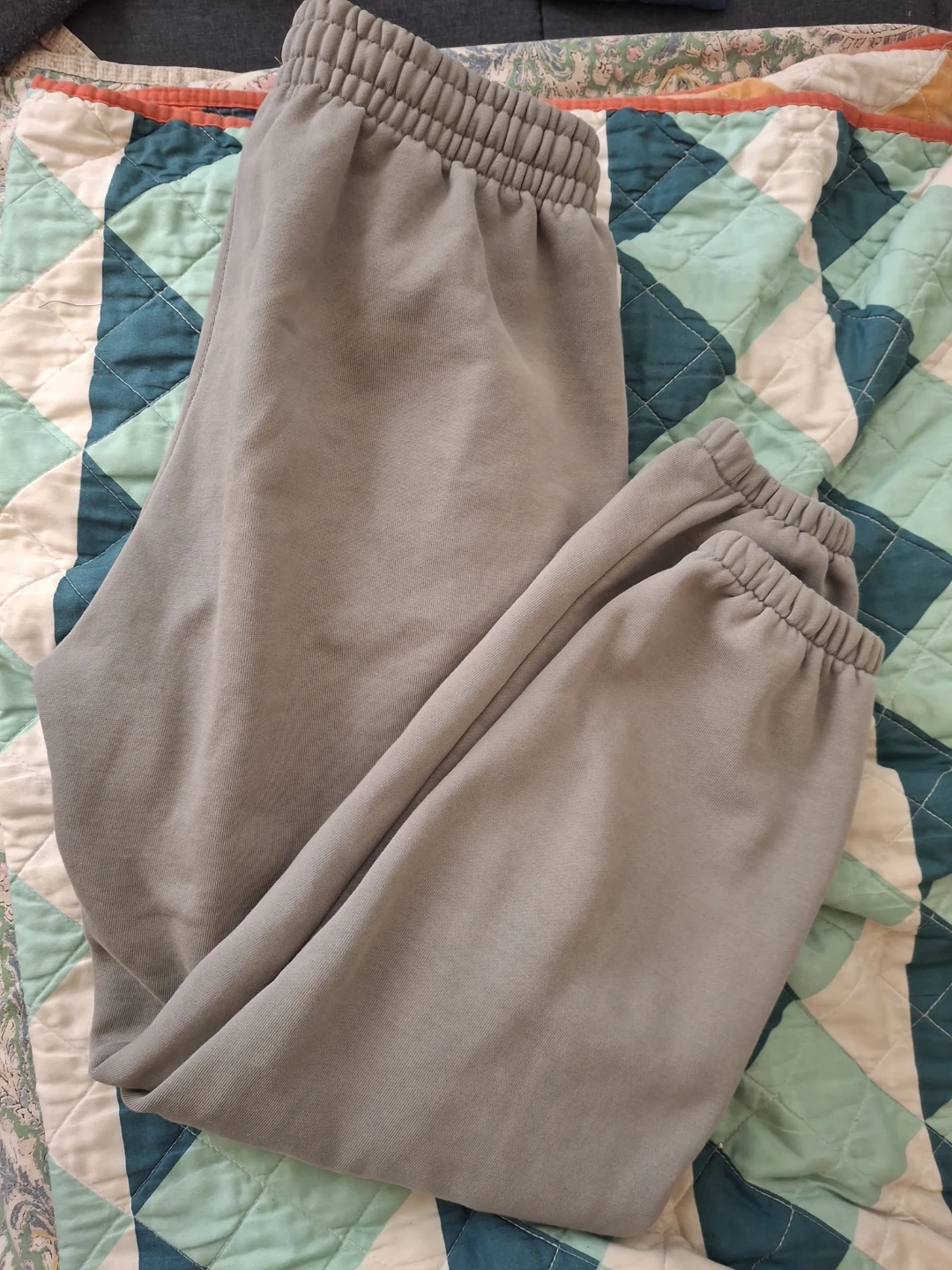 Yeezy sweatpants - photo 3