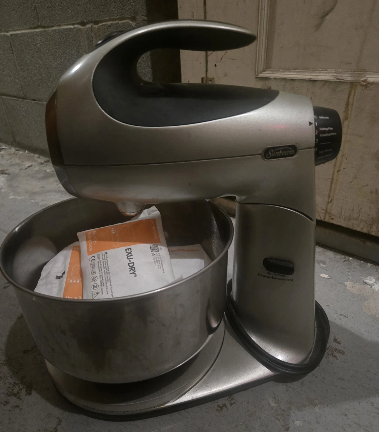Sunbeam Stand Mixer with Stainless Steel Bowl - photo 2