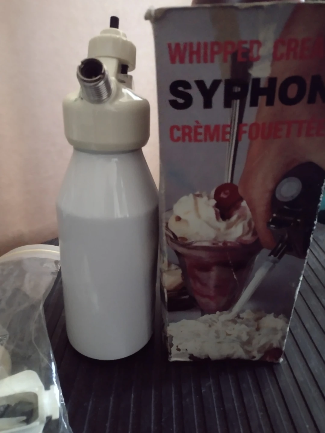 Whipped Cream Syphon - photo 3