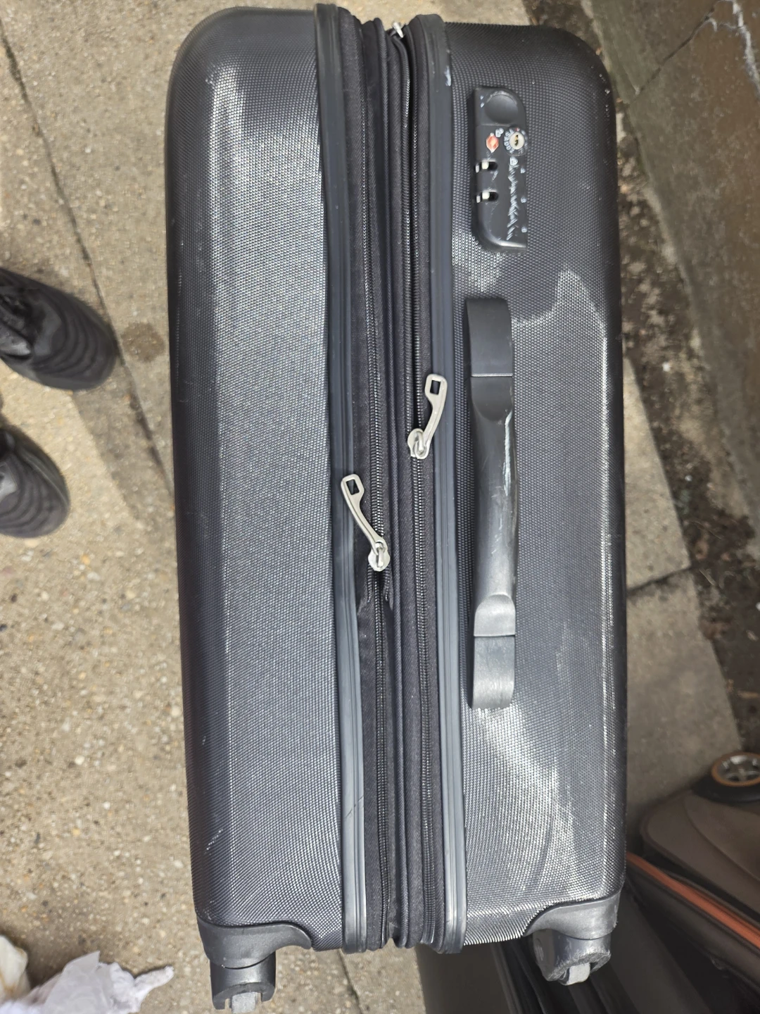 Black Hardshell Spinner Luggage with - photo 5