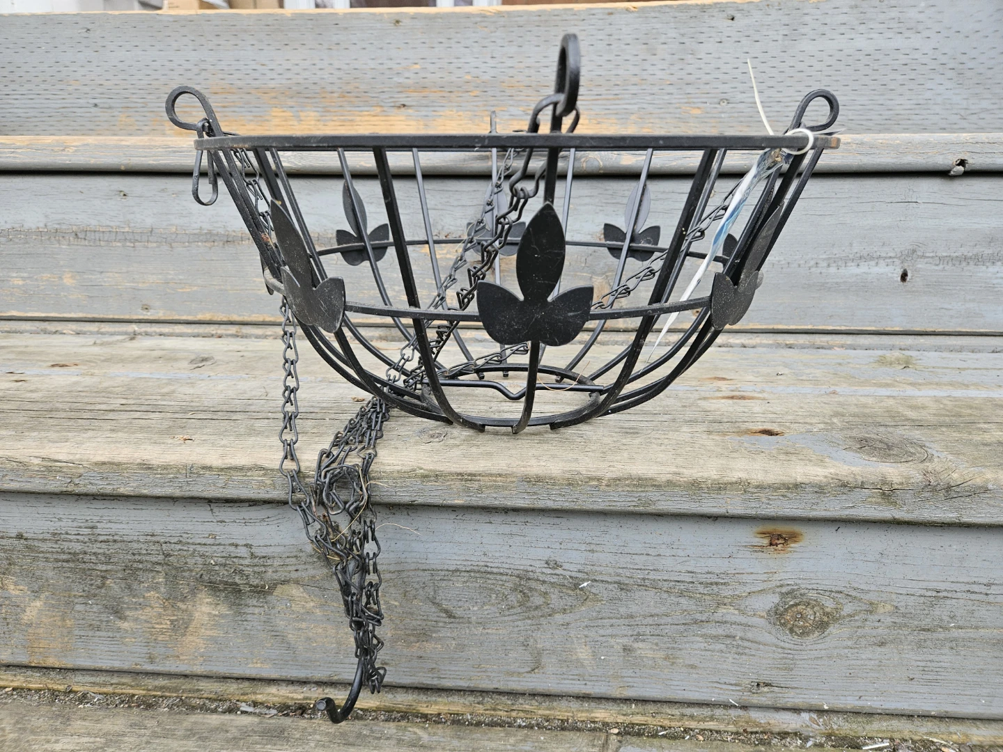 Set of 5 Metal Hanging Flower Baskets with Chains