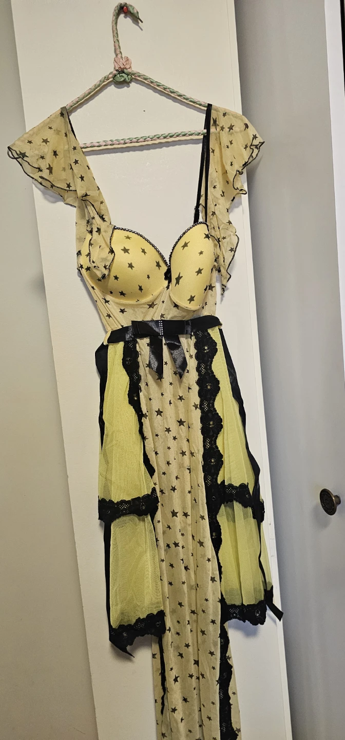 # thrifty pack Yellow Star Print Lingerie Set with Robe