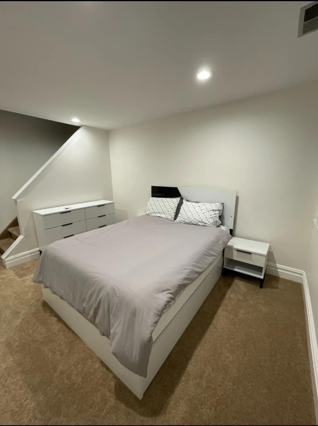Modern Platform Bed Frame with Headboard and Nightstand