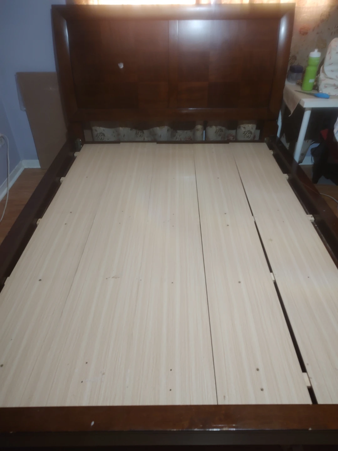 Wooden Queen Bed Frame with Headboard - photo 4