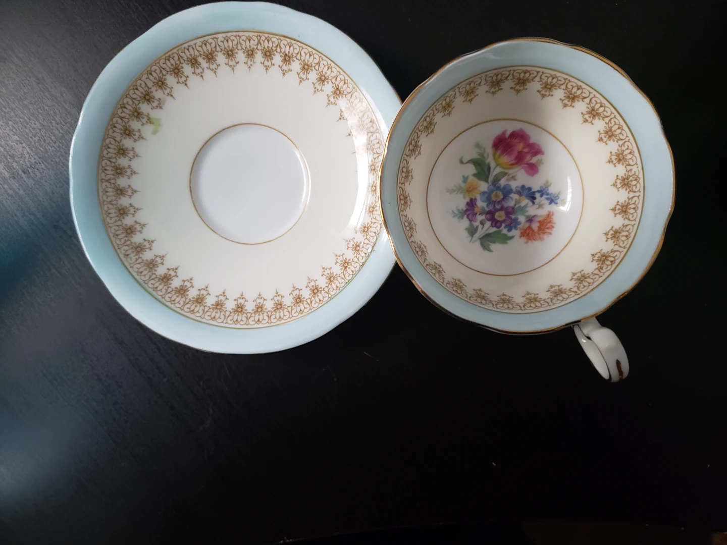 Aynsley Bone China Teacup and Saucer Set - photo 2