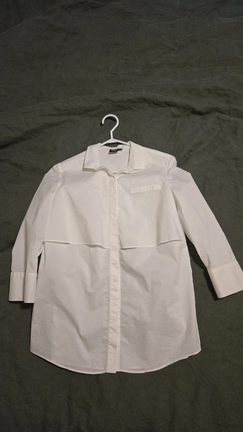 VERO MODA White Button-Up Shirt small