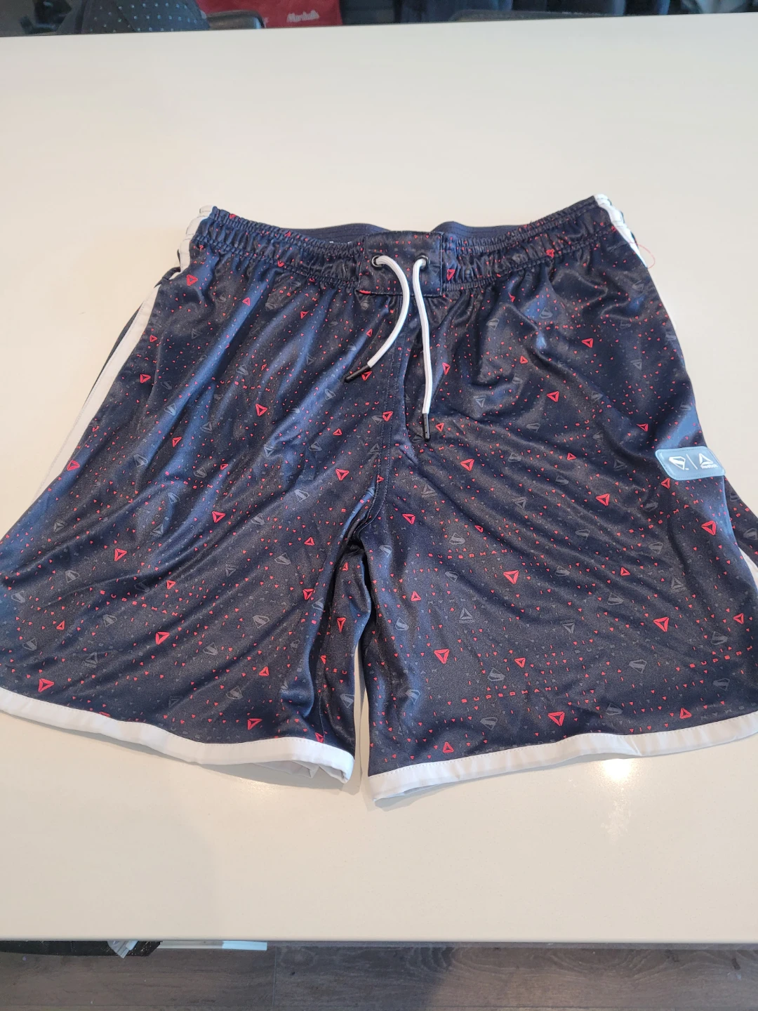NWT Reebok x Superman Athletic Set  (Shirt L / Shorts M) - photo 3