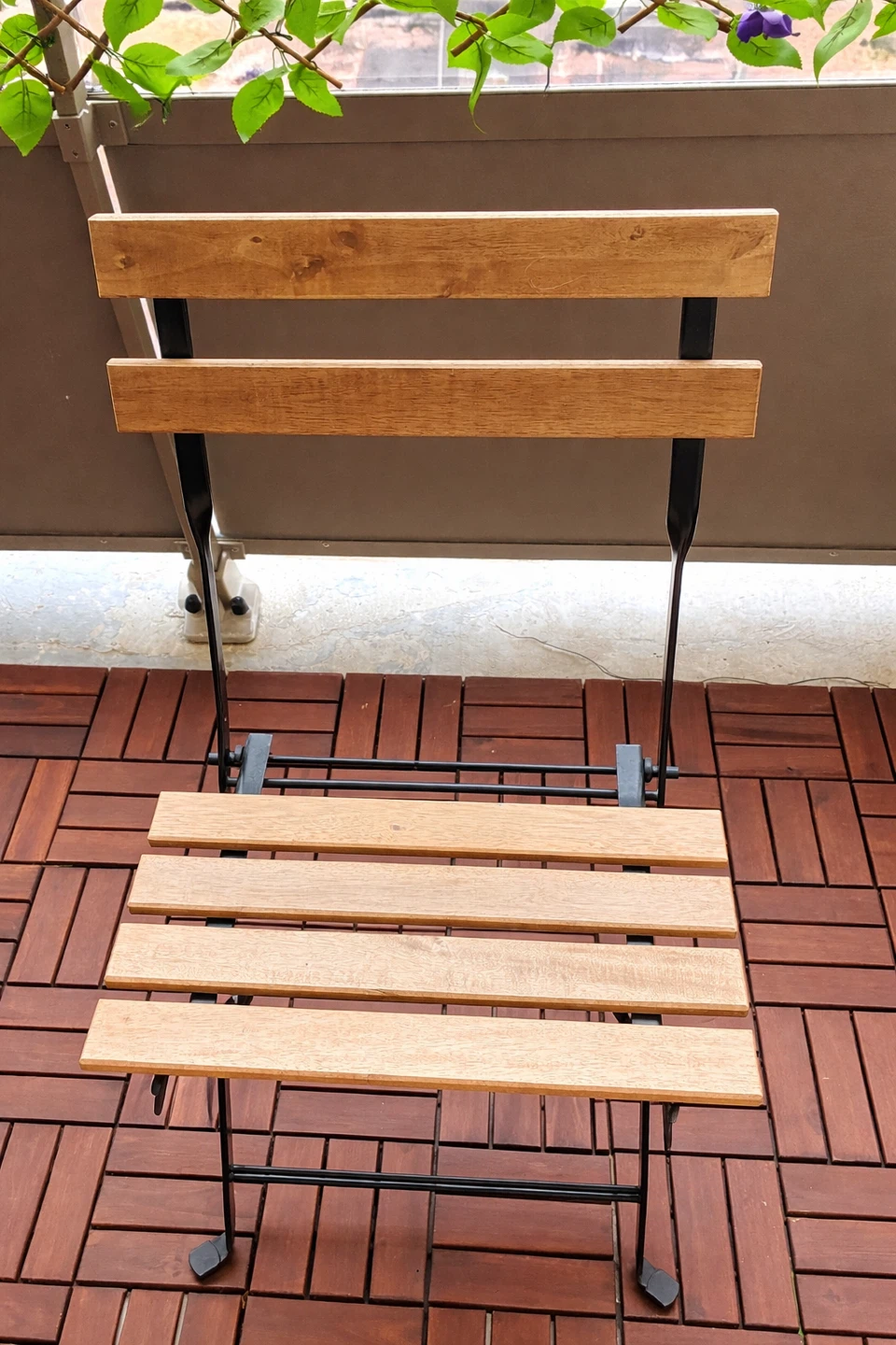 Wooden Slat Folding Chairs and table set - photo 2