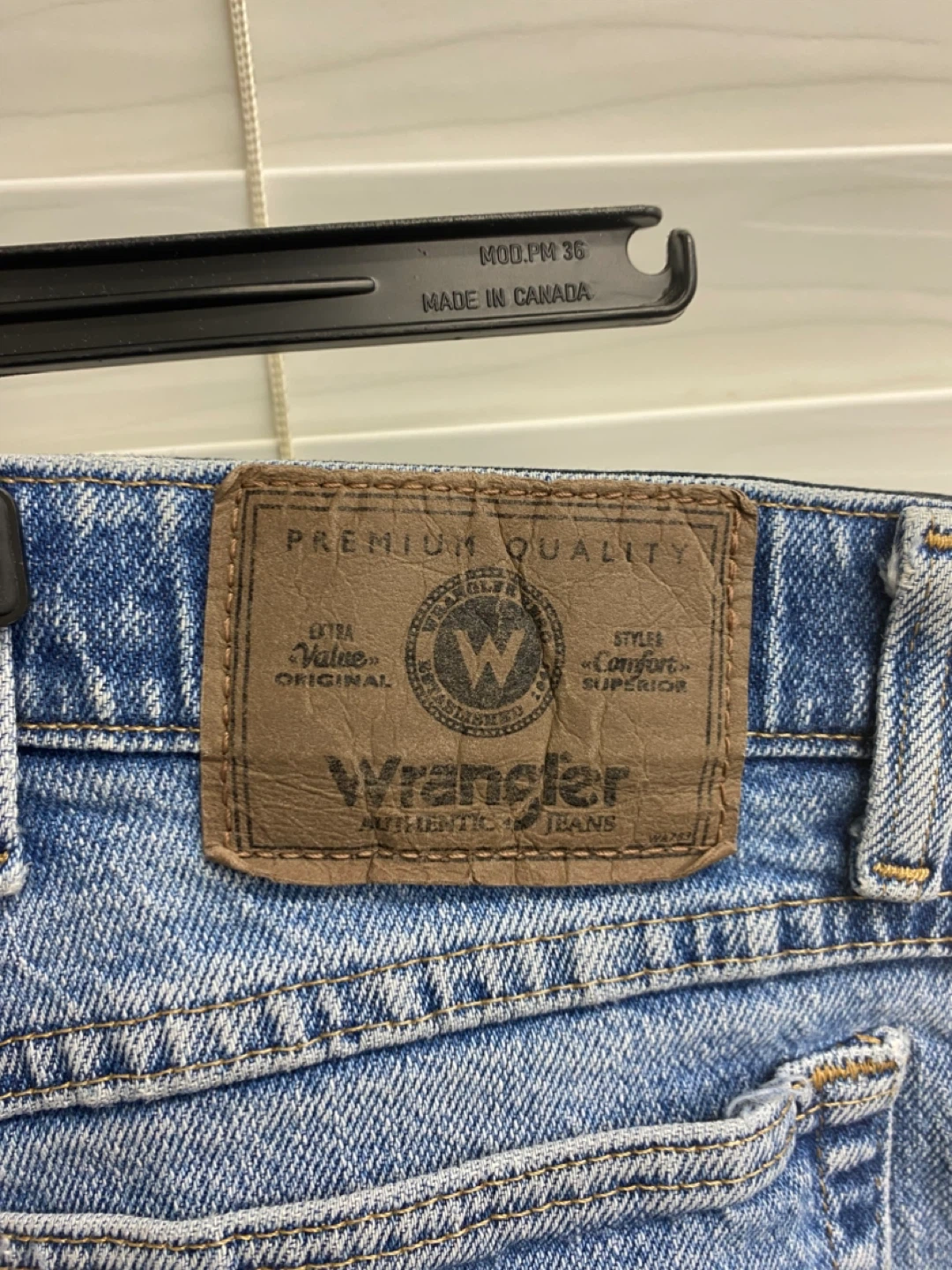 Wrangler Jeans Men's 36x30 Light Wash - photo 4