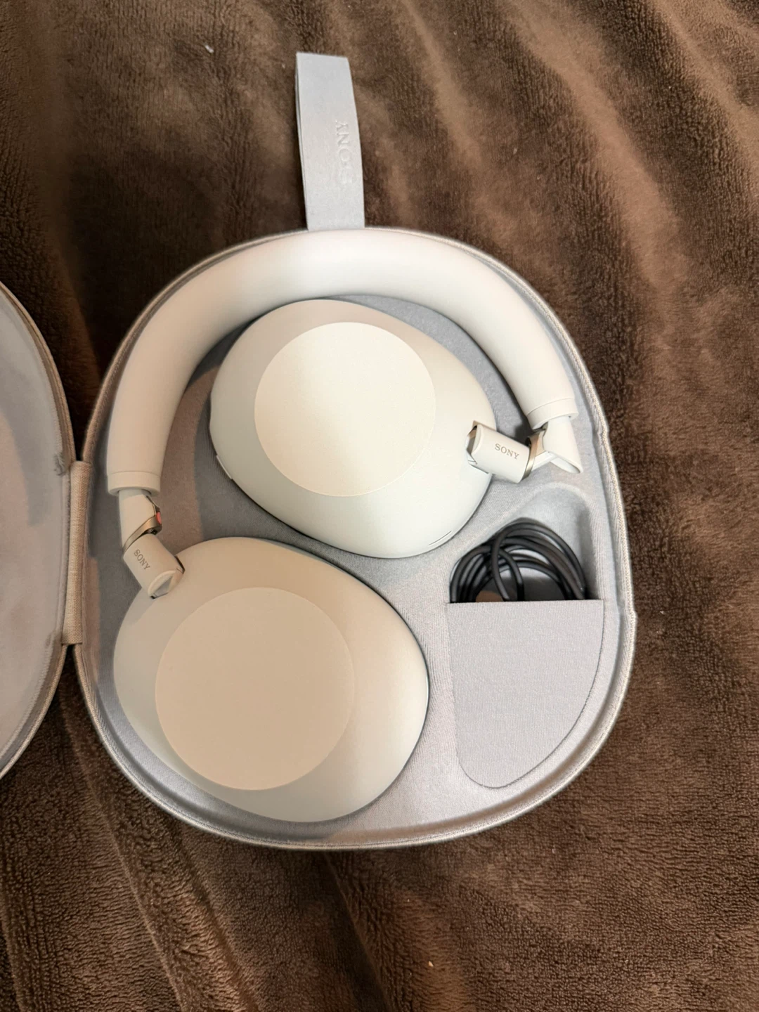 Sony WH-1000MX6