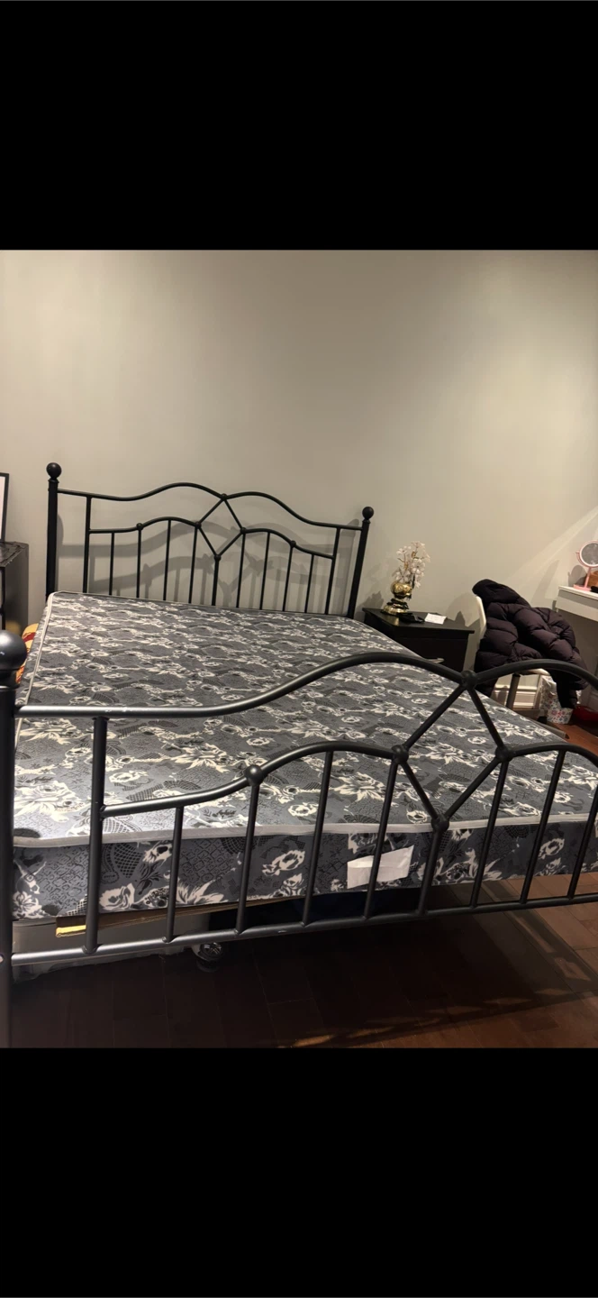 Black Metal Bed Frame with Mattress - photo 2