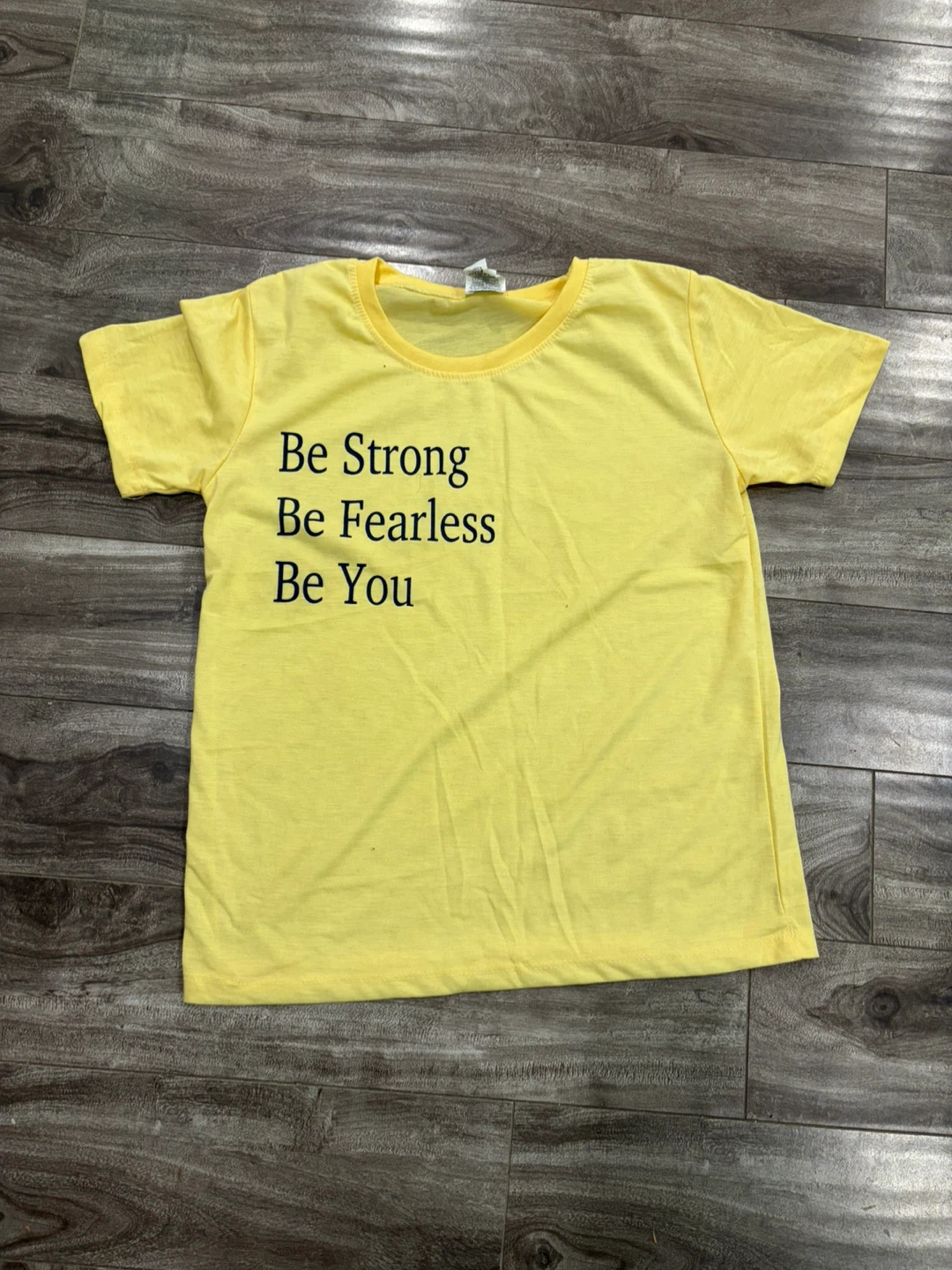 Hollister Yellow T-Shirt with Baseball Graphic - photo 4