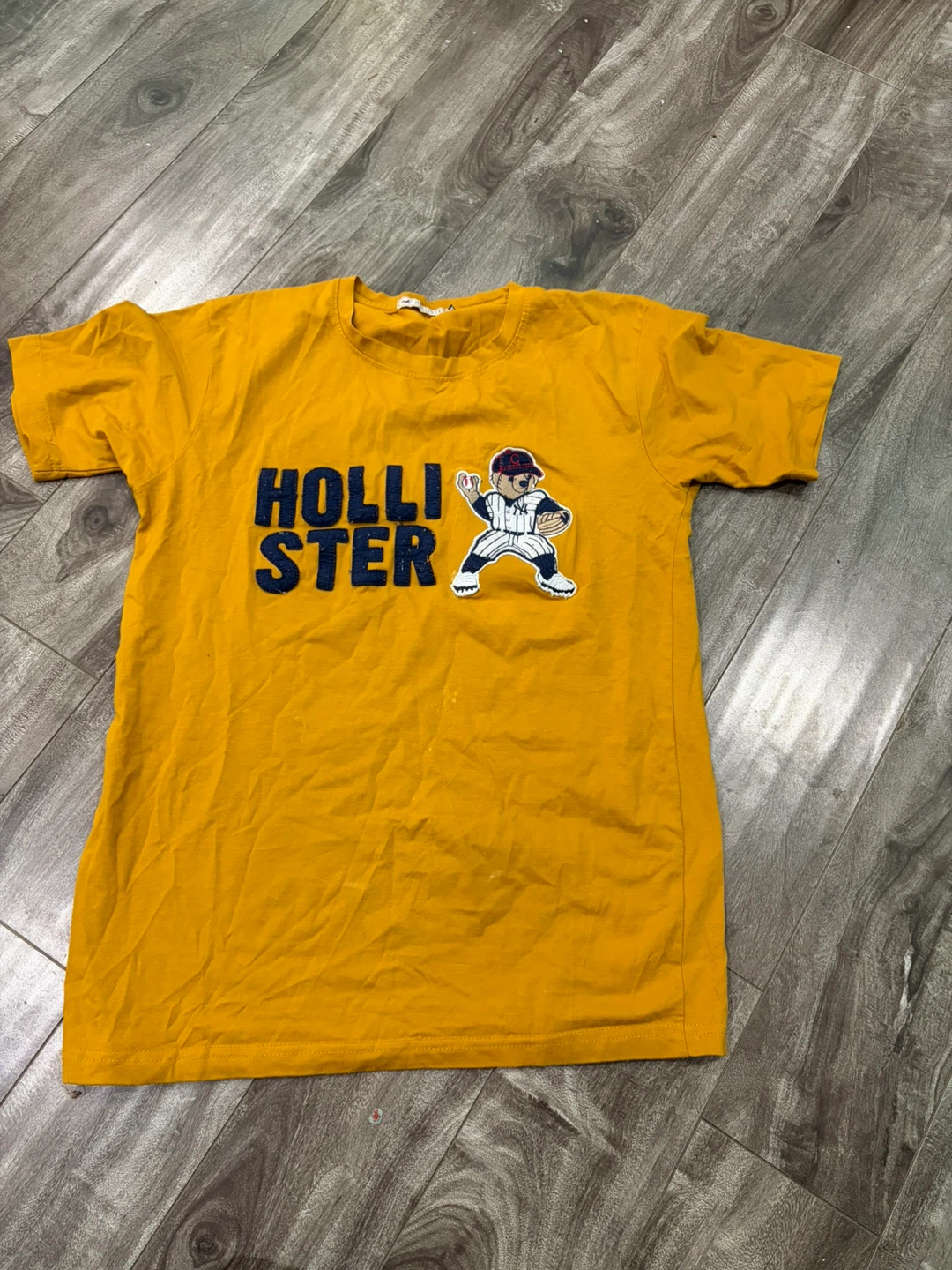 Hollister Yellow T-Shirt with Baseball Graphic - photo 3