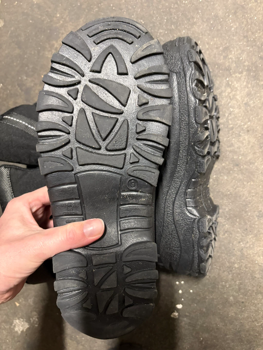 Black snow Boots size 9