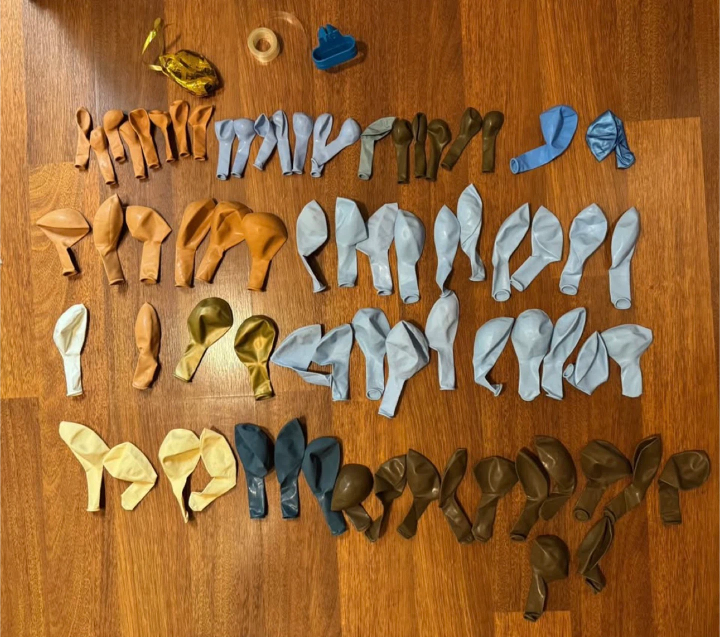 Balloon Arch Kit - Blue, Tan, Brown, Cream