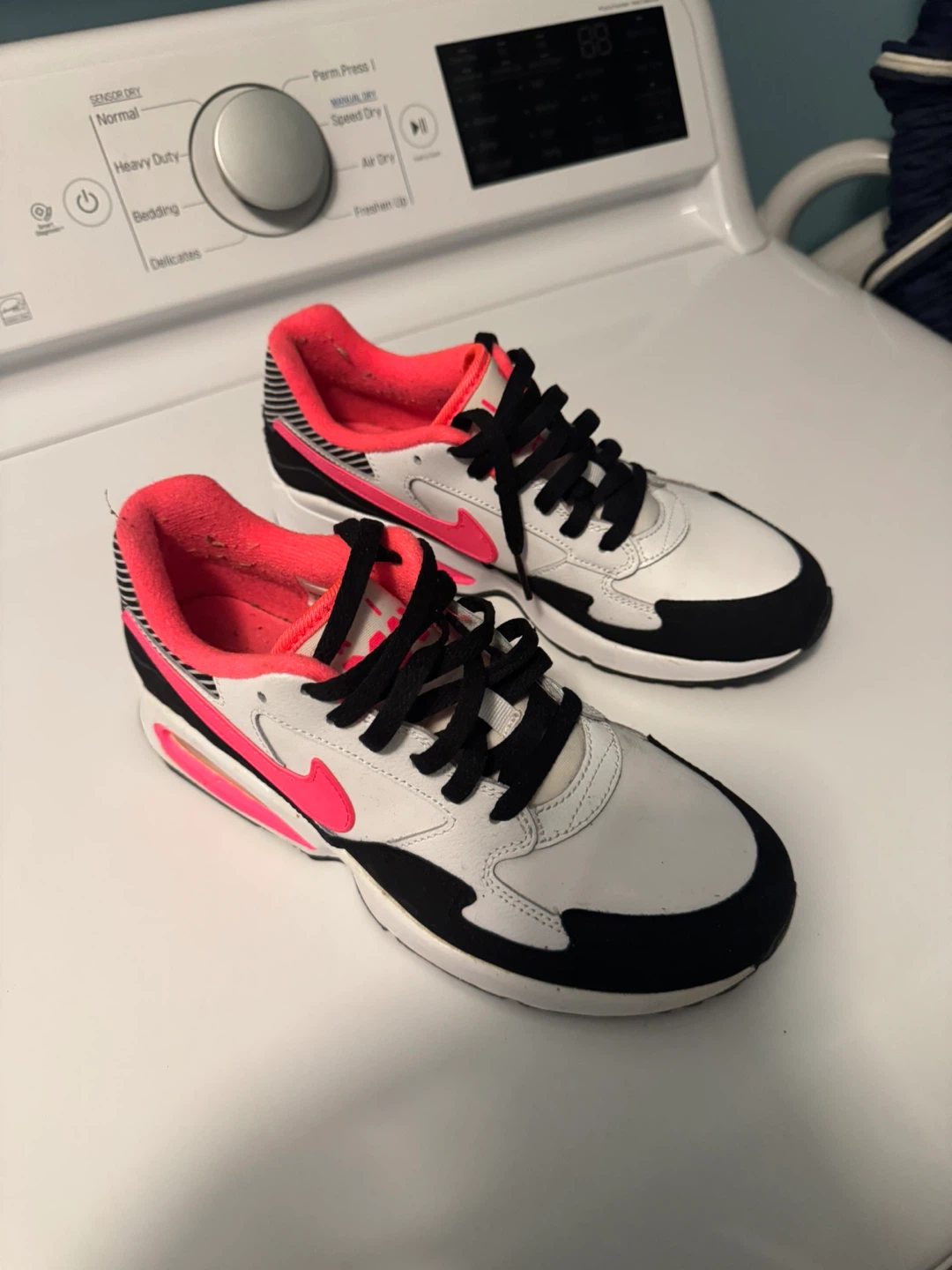 Nike Air Max woman’s shoe - photo 2