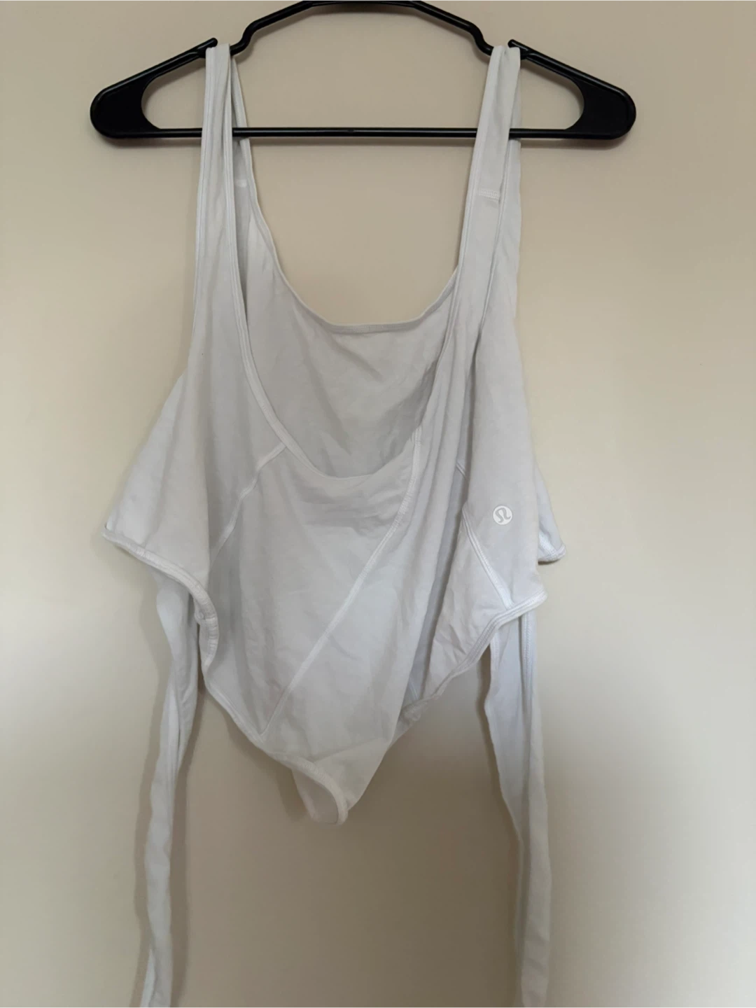 Lululemon White Tank Top wrap size 2