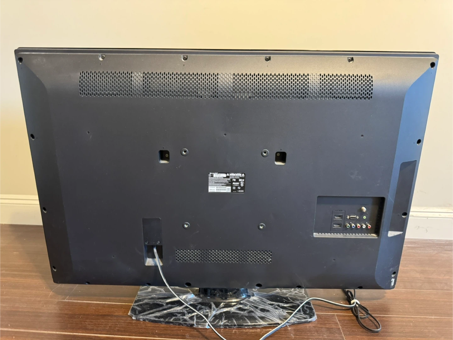 SHARP LC-42SV50U Liquid Crystal TV - photo 2