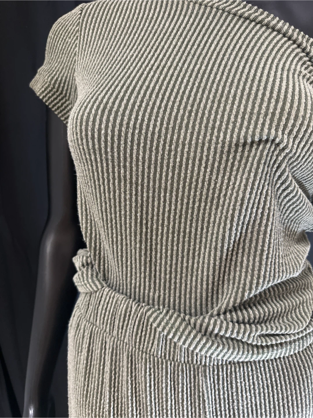 Ribbed Knit Two-Piece Set - Olive Green - photo 2