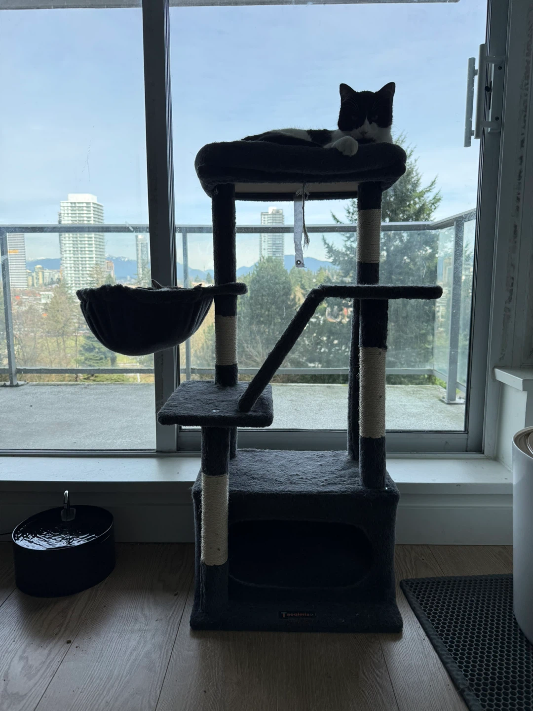 Cat tree