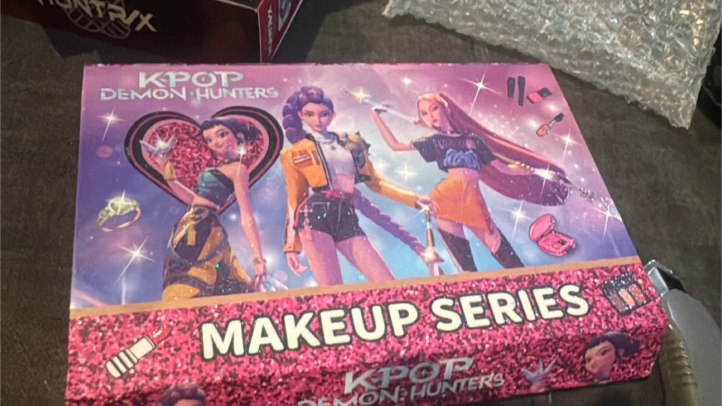 KPOP Demon Hunters Makeup Series Set - photo 3