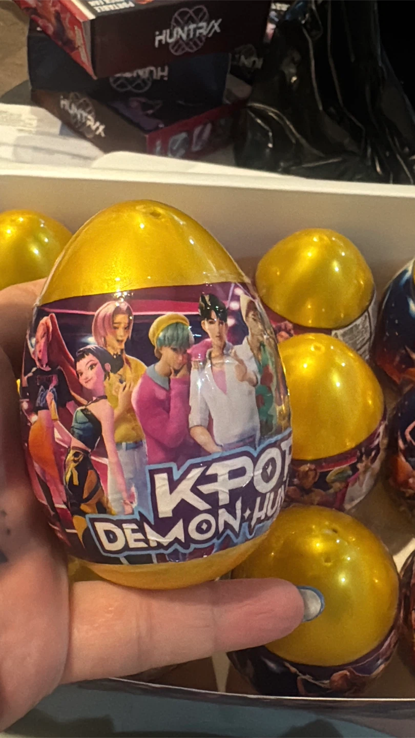K-Pop Demon Hunters Surprise Egg Toy - photo 2