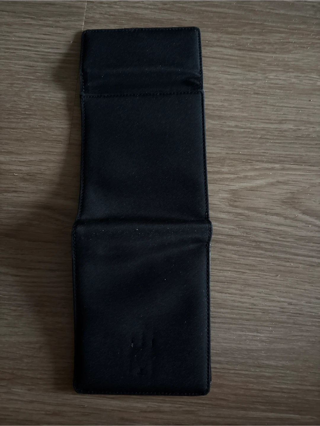 Gucci Black Leather Bi-fold Wallet - photo 2