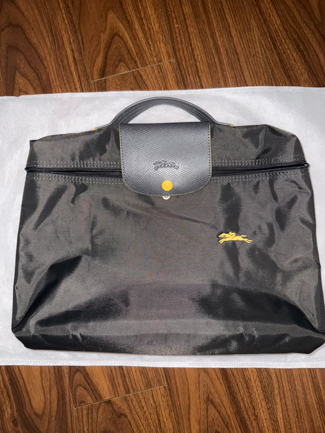 Longchamp Le Pliage Laptop handBag