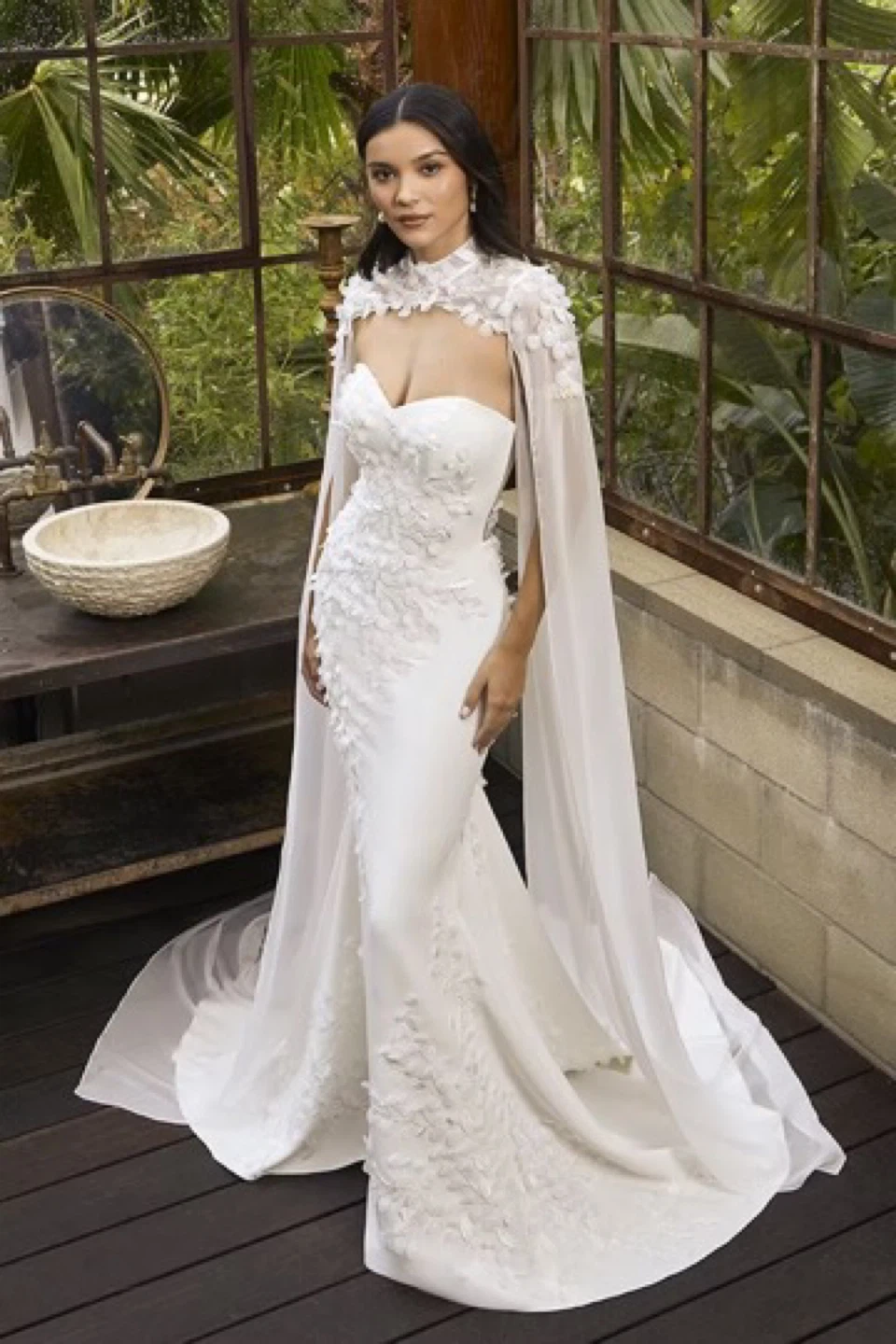 Ivory Strapless Wedding Dress
