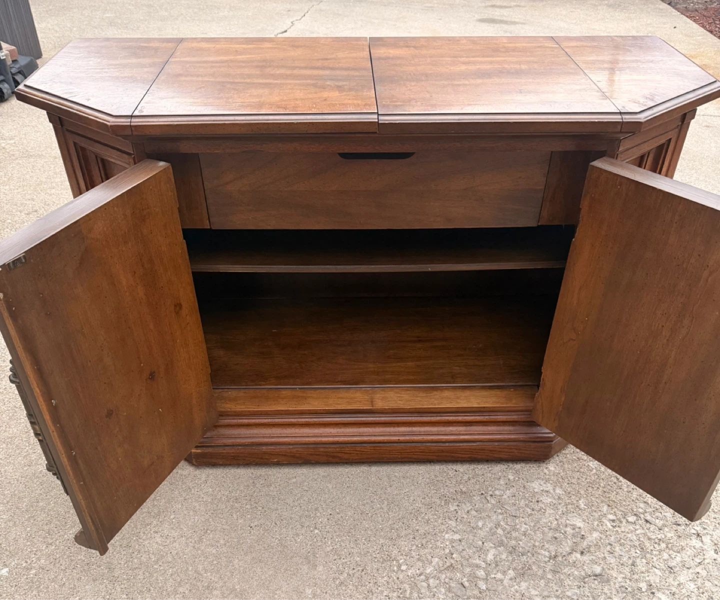 Vintage Wood Bar Cabinet with Pull-Out Top - photo 4